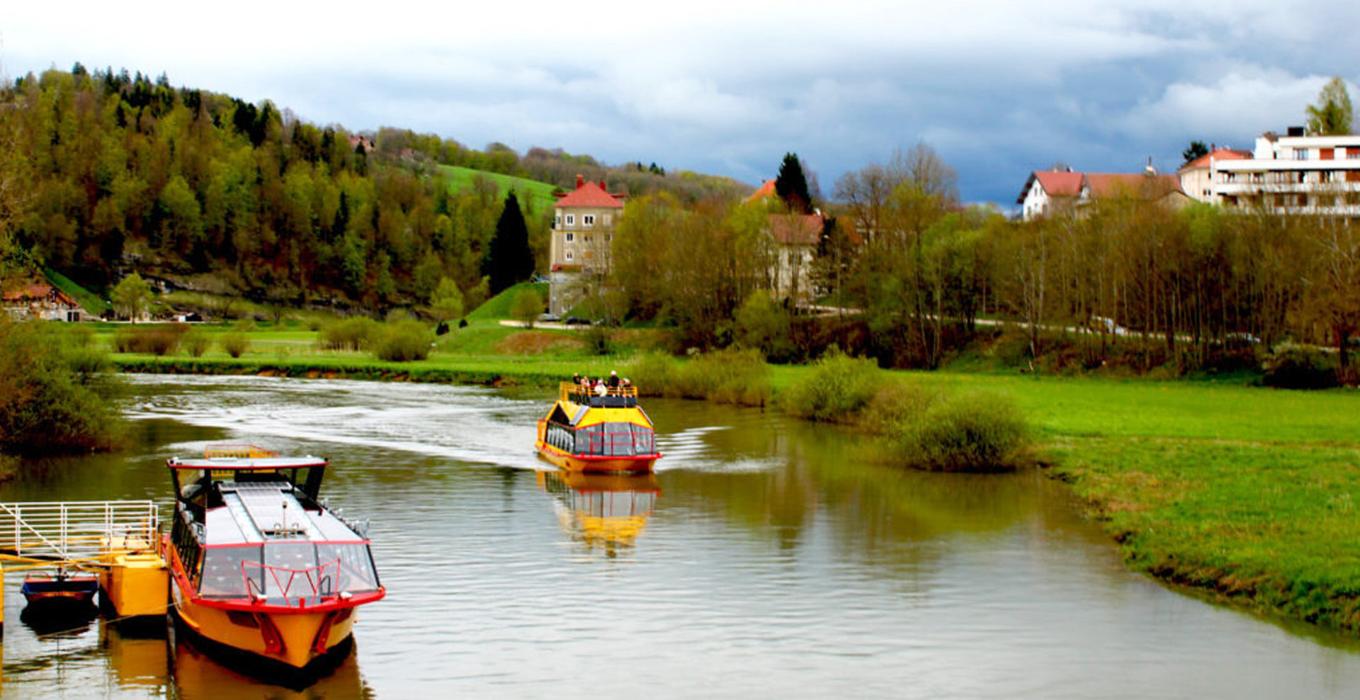 bateau jaune sur le doubs